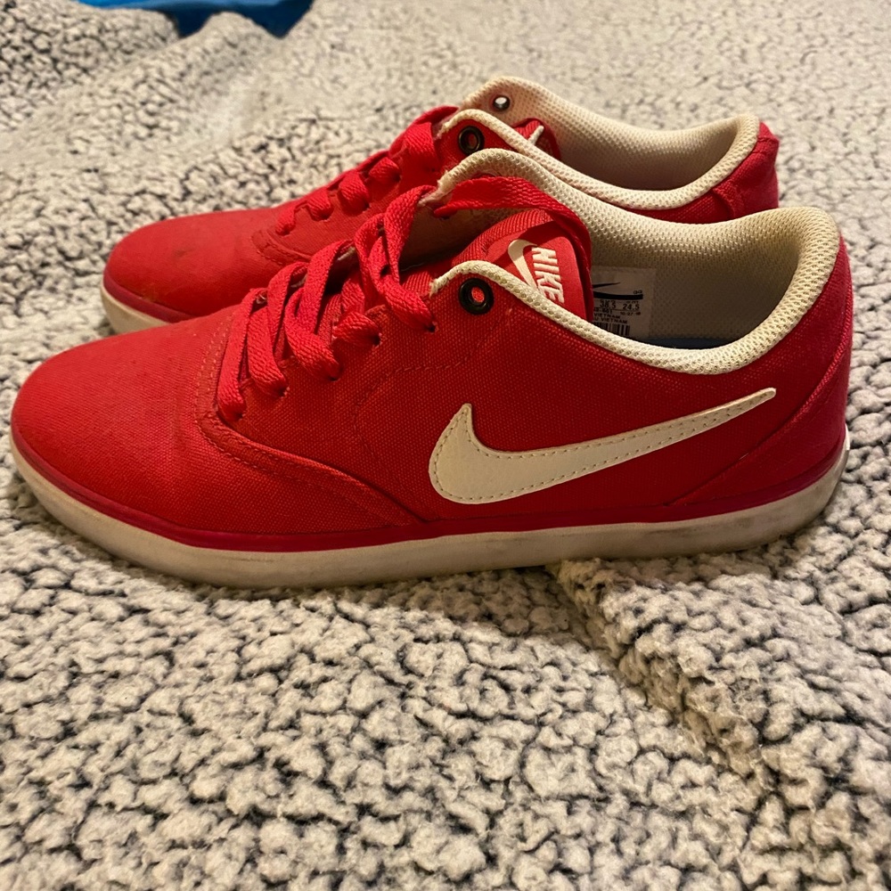 NIKE SB.